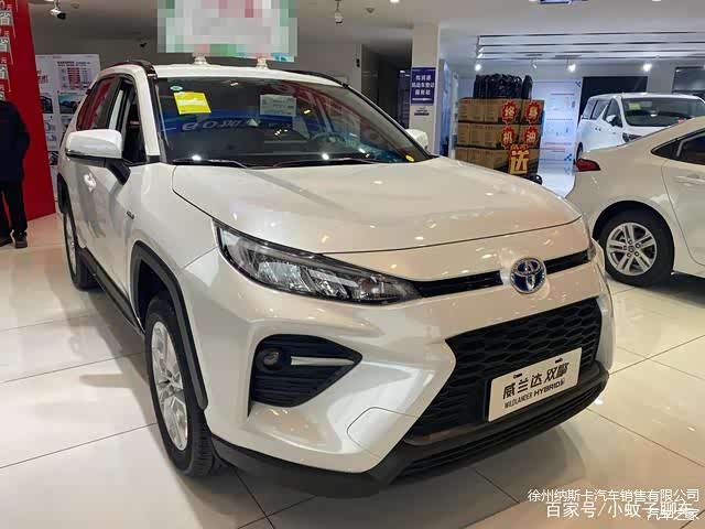 入手丰田威兰达双擎版,隔音、底盘都满意,油耗5.4L,这价格咋样