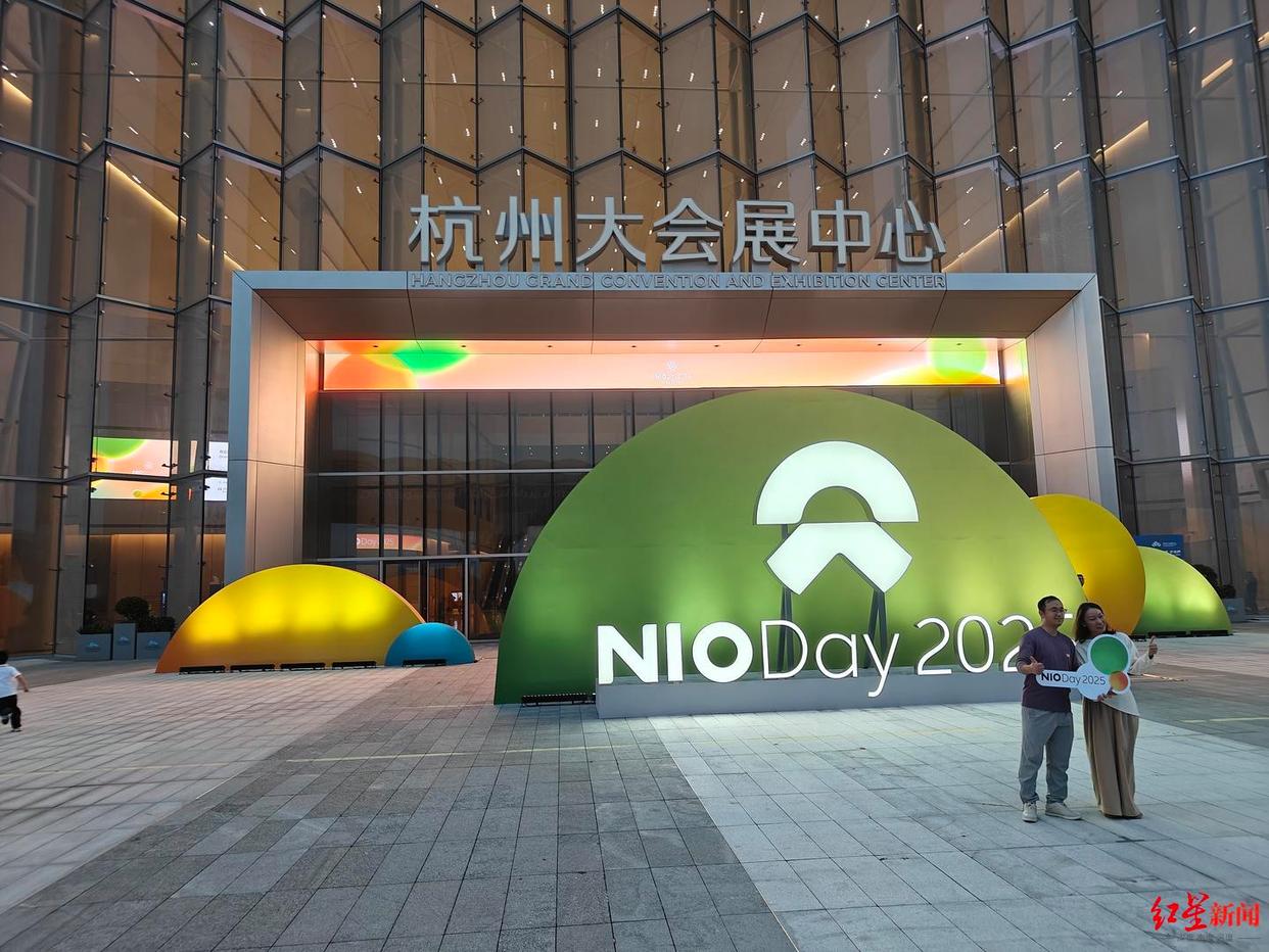 蔚来新ES8再降1万元,李斌:不会公布订单情况,没有参与订单“通货膨胀”
