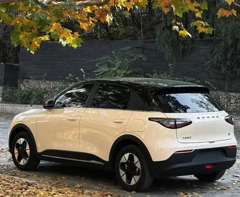 续航狂飙智驾下放!2026年必看的4款纯电小车,最低或不到6万起