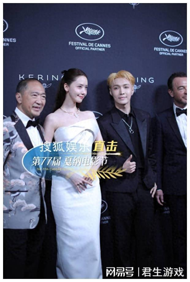 贾樟柯张艺兴出席跃动她影晚宴 林允儿美艳亮相
