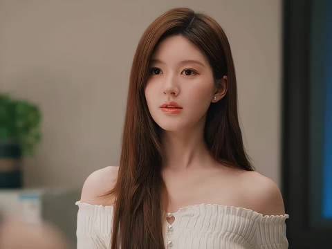 姐姐逃婚来找许妍 发现她找演员假扮高知父母 许我耀眼 | 赵露思