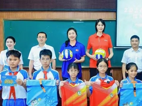 出发海南，赵蕊蕊上任，新岗位曝光，重回排球场，郎平期待