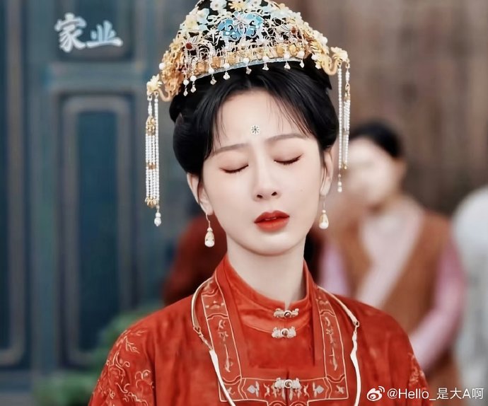 杨紫在《XX》（请替换实际剧名）中饰演的李祯，其心死眼神反映了角色怎样的心理转变？