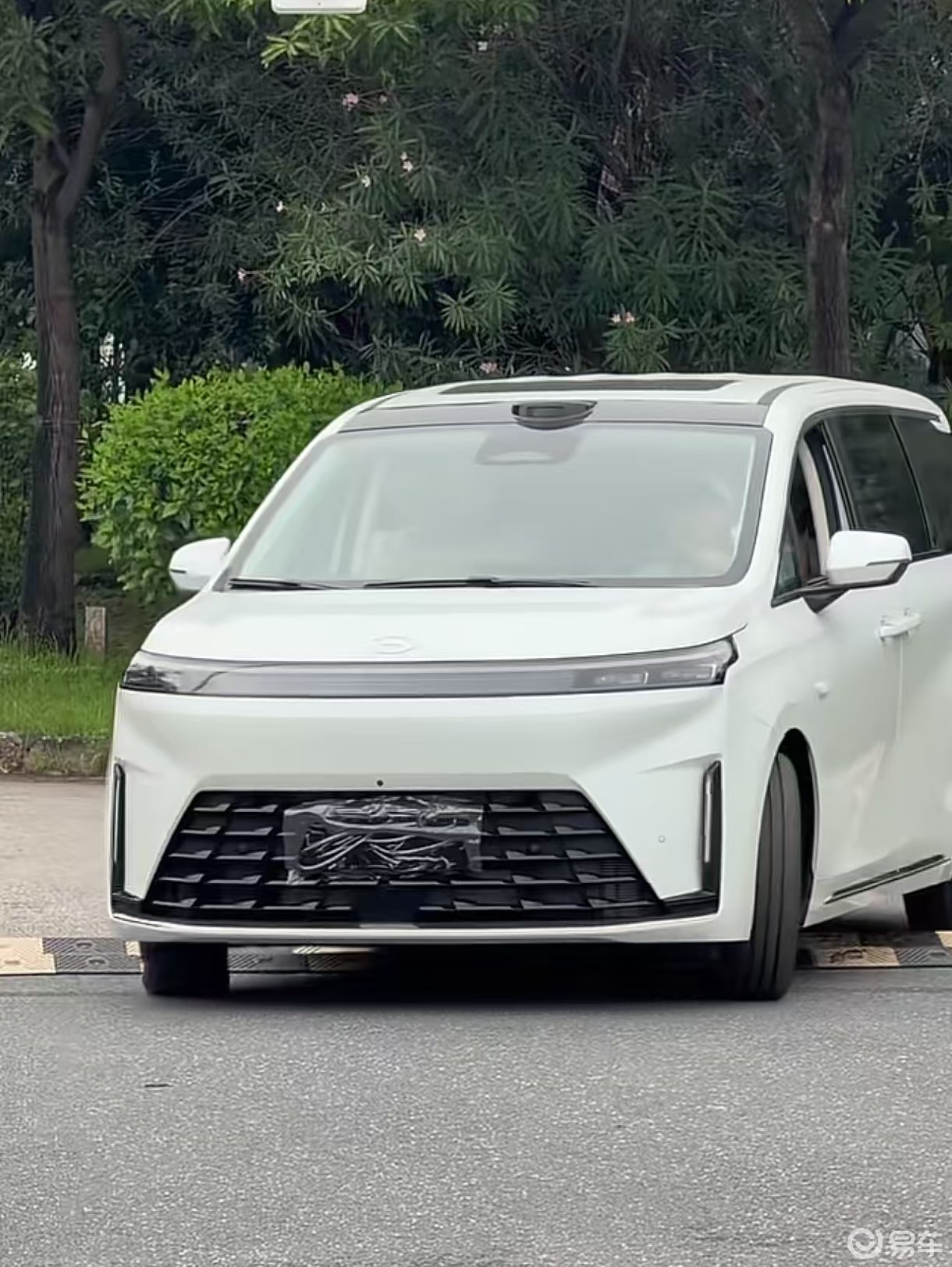 全新传祺E8PHEV,8295芯片,电磁悬架,442马力