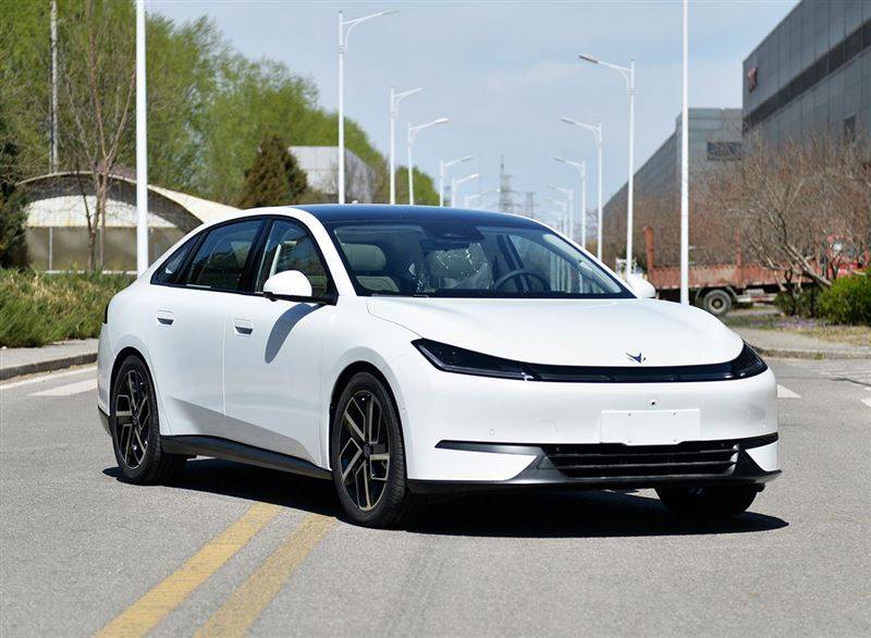 瞄准家用中级车市场,北汽极狐S3蓄势待发_汽车