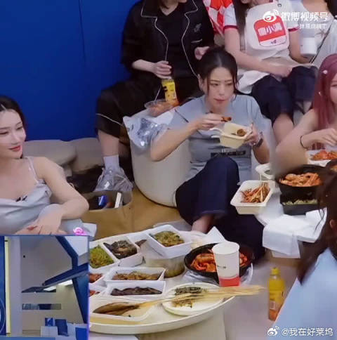 不用刻意制造笑点，日常相处自带满满的欢乐气息