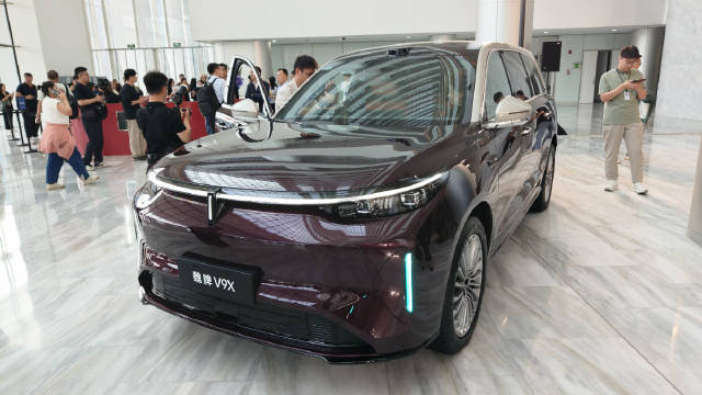 归元 S 平台首车！魏牌 V9X 上市，续航 1700km + 后轮转向