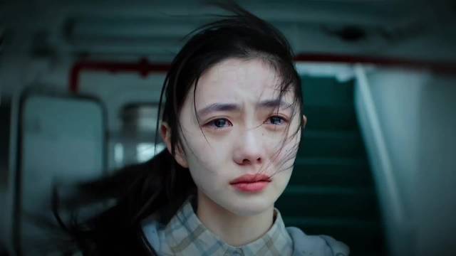 谋女郎刘浩存陷转型困境，新片《雪落香村》或破局