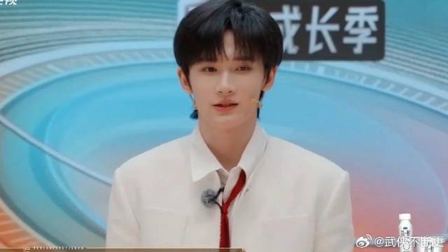 余宇涵自曝11岁进公司，这7年连家都很少回，太令人心疼了！