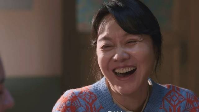闫妮笑三个字，那画面感很强了 带语音那种