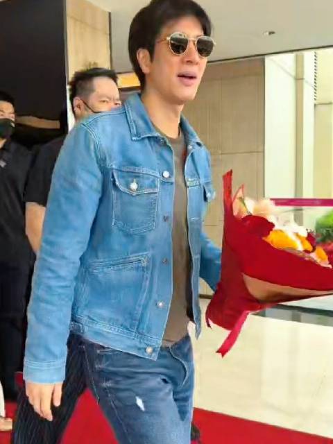 王力宏惊叹闪充改变世界！比点杯奶茶还快？
