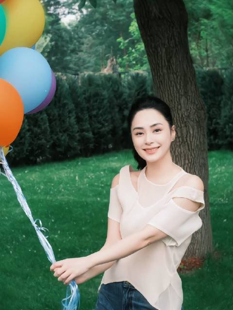 啊啊啊好美的潼潼 cr. 钟欣潼 dy