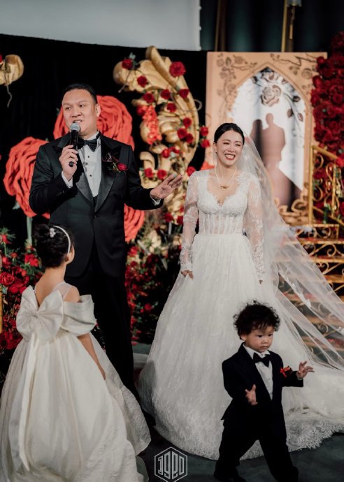 李嘉格和前任车澈离婚后，关于孩子抚养权和经济状况是如何安排的？