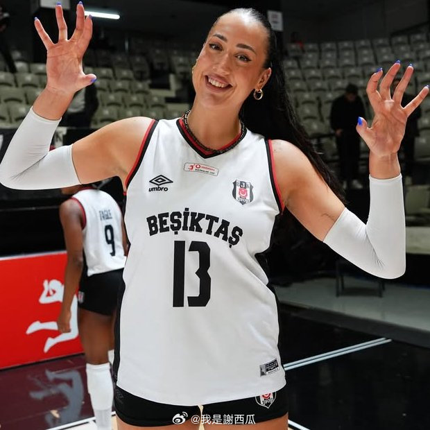 国际排坛还有哪些球星曾将朱婷选入自己的梦幻阵容？