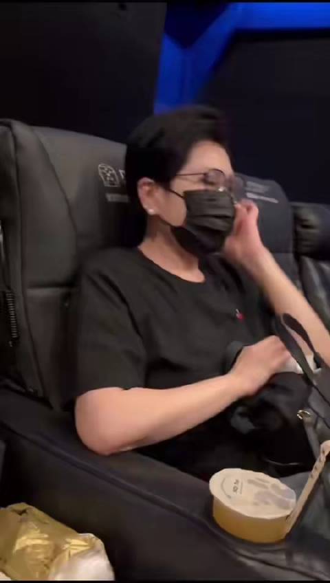 纸墨传情驿路慢，一生倾心一人