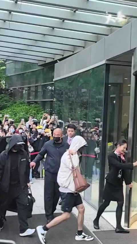肖战今天出发参加亚洲电影节