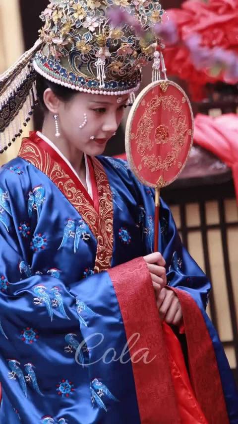 李一桐《金枝》大婚妆造来袭，你觉得这身妆造怎么样？