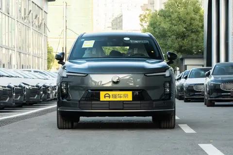 限时综合优惠14.7万!2025款沃尔沃XC70适合家用?