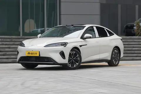 都市新ICON海豹07EV:17万级家用纯电轿车,把科技与舒适拉满