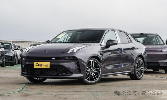 2026 款奔驰 AMG A45 S 赛道首试:387 马力 + 漂移模式,钢炮界的 “暴力美学” 天花板?