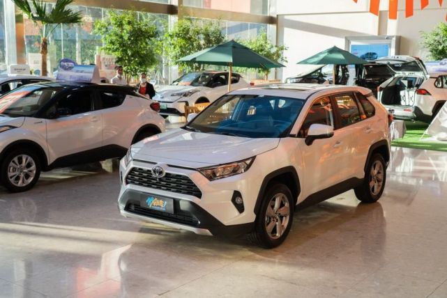 补齐短板来应战 2021款RAV4荣放再塑城市SUV标杆_新闻