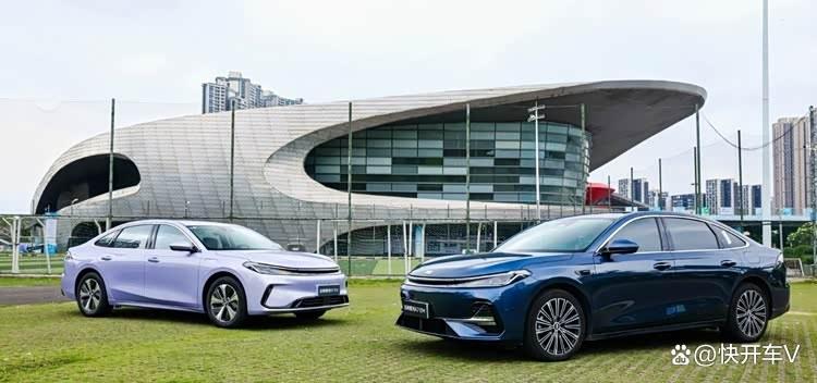 吉利银河A7双车正式上市:中型轿车8.98万元起,纯电混动双线出击