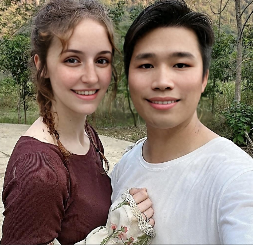 意大利美女远嫁广西农村，插秧刨地样样行，还会开拖拉机耙田地|卡农|卡龙|广西|意大利美女|拖拉机|美娜|美纳斯