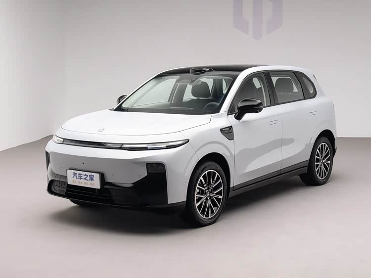 零跑B10激光雷达智驾版实拍:12万级纯电SUV,智驾系统够诚意吗?