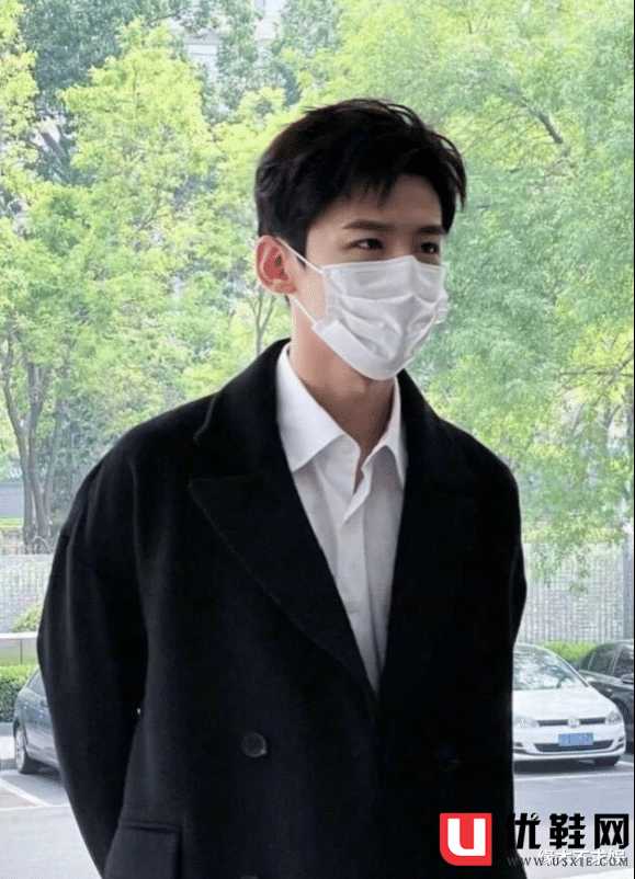 白敬亭首任古偶男主,妆造却被指神似成毅,真有那么像吗?