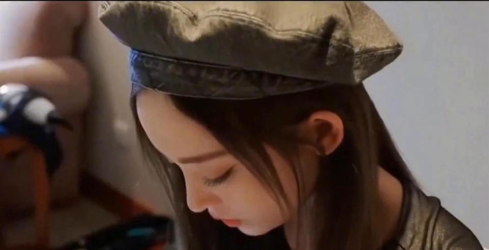 娜扎的精致妆容和时尚穿搭，轻松搞定神图刷屏!_新闻