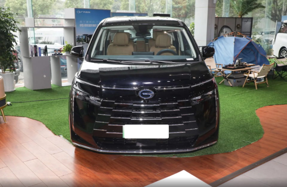 新年探店传祺E8 PHEV，有优点有缺点，各方面都比较让人满意_新闻