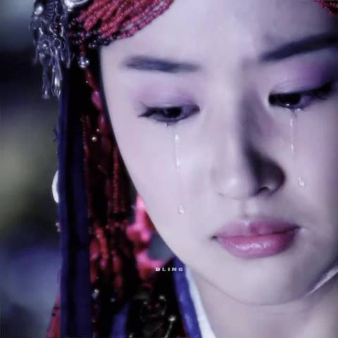 灵儿真的太苦了，小时候看这部剧感觉像泡在苦水里面