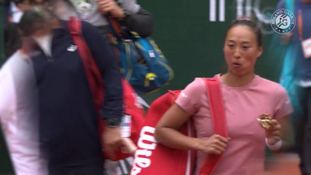 郑钦文高芙法网合练6-2赢下一盘