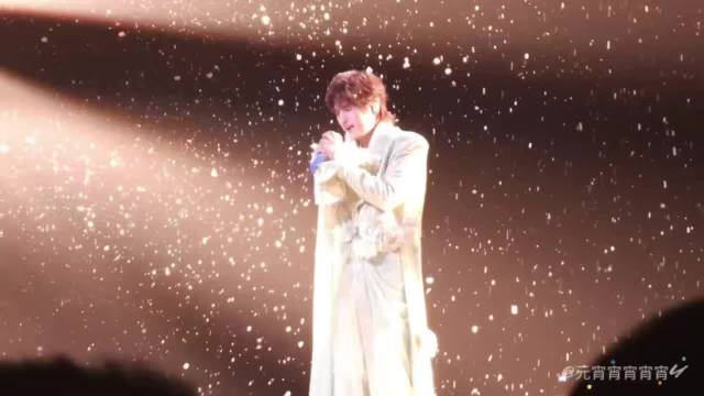 这个大眼音乐节值得期待，@张远Bird 每次线下演出都圈粉无数，也坐等神秘嘉宾