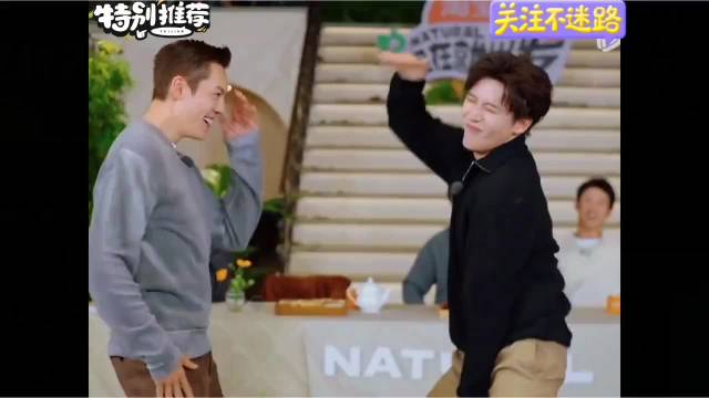 再看多少遍还是被迷倒哈哈