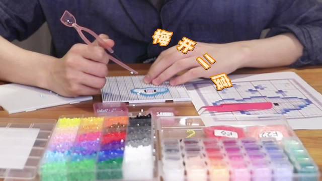 胡先煦拼豆vlog引热议，单口相声式吐槽成亮点
