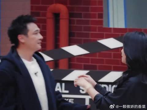 小伙子，怎么了？“ 姐夫”@吴镇宇 向你问好