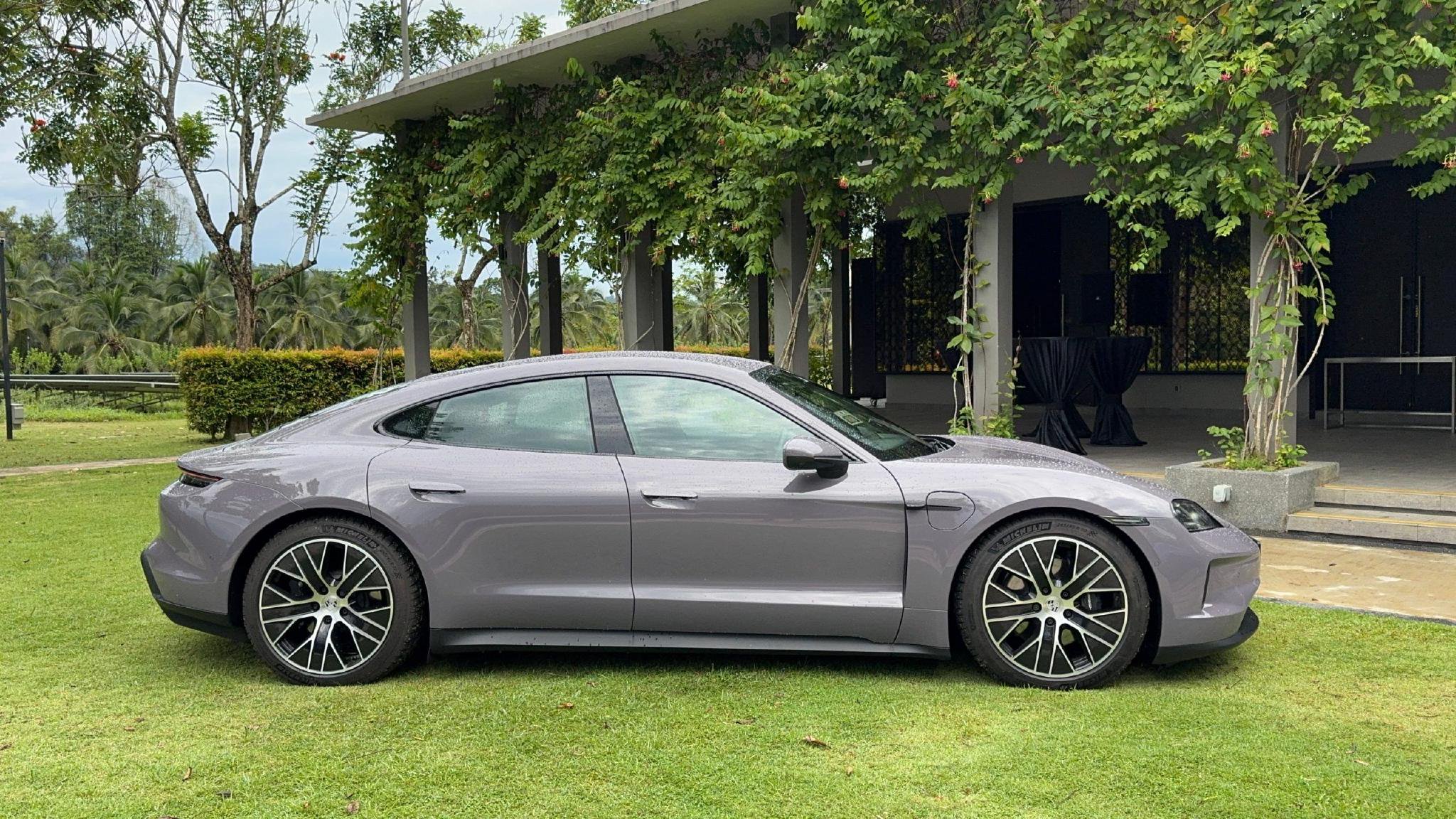 长途驾驶无忧 Porsche Taycan展现强劲实力