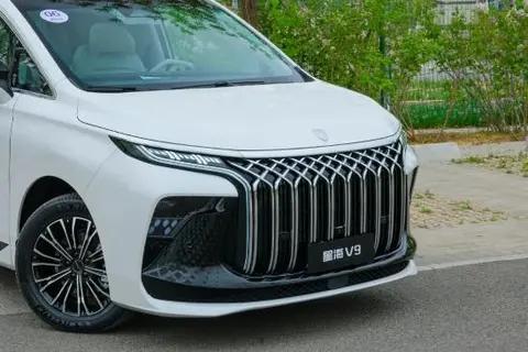 综合续航1300km,空间有惊喜,风行星海V9开起来如何?