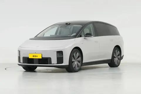 理想i8正式上市,6座/四驱/纯电中大型SUV,售价32.18-36.98万元