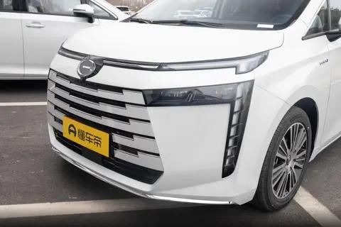 家用MPV新选择,可油可电,续航1200km,短途试驾体验传祺E8 PHEV