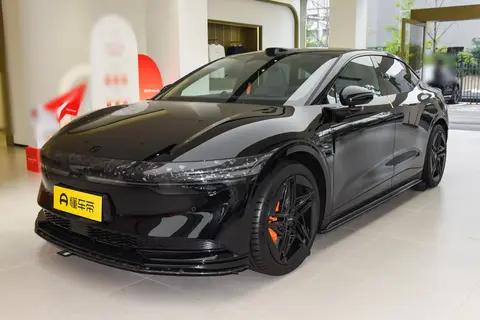 20万级纯电轿车,极氪007凭什么能成为年轻人最爱?