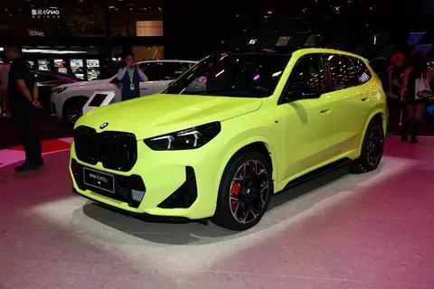 新车  终于摒弃三缸,全系2.0T四缸发动机,25款宝马X1上市31.69万