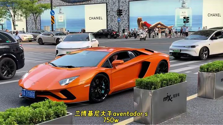 杭州万象城集结法拉利sf90xx等超跑，多款神车同台亮相