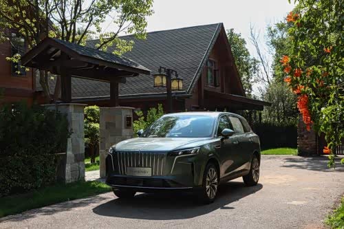 20万级混动suv推荐:红旗HS6、理想L6、问界M7谁更值?