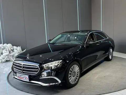 优雅与智慧的进化——2025款奔驰E300L豪华轿车深度评测