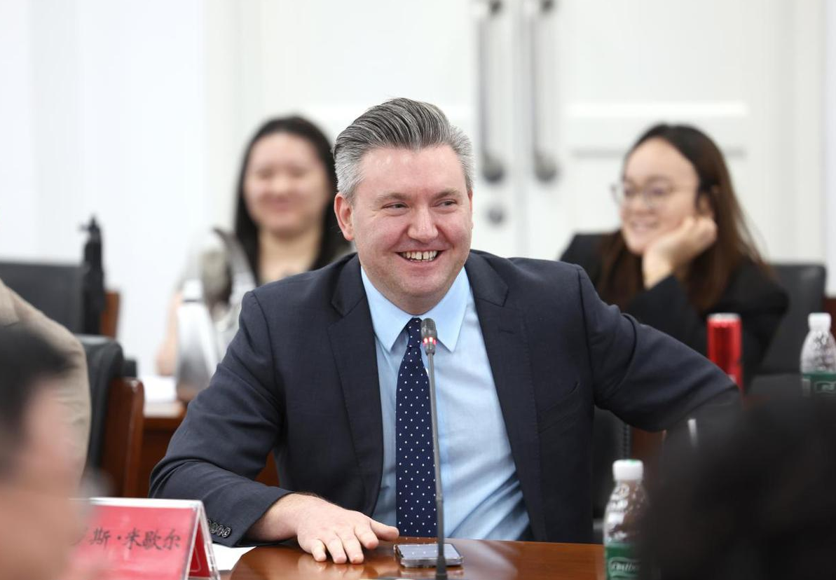 中國科學院地質與地球物理研究所教授路斯·沙加度(Ross N. Mitchell)發言。中國日報社 記者 鄒紅 攝