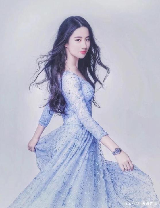 30+女人不一定要温婉贤淑,学刘亦菲的西装穿搭,又美又飒