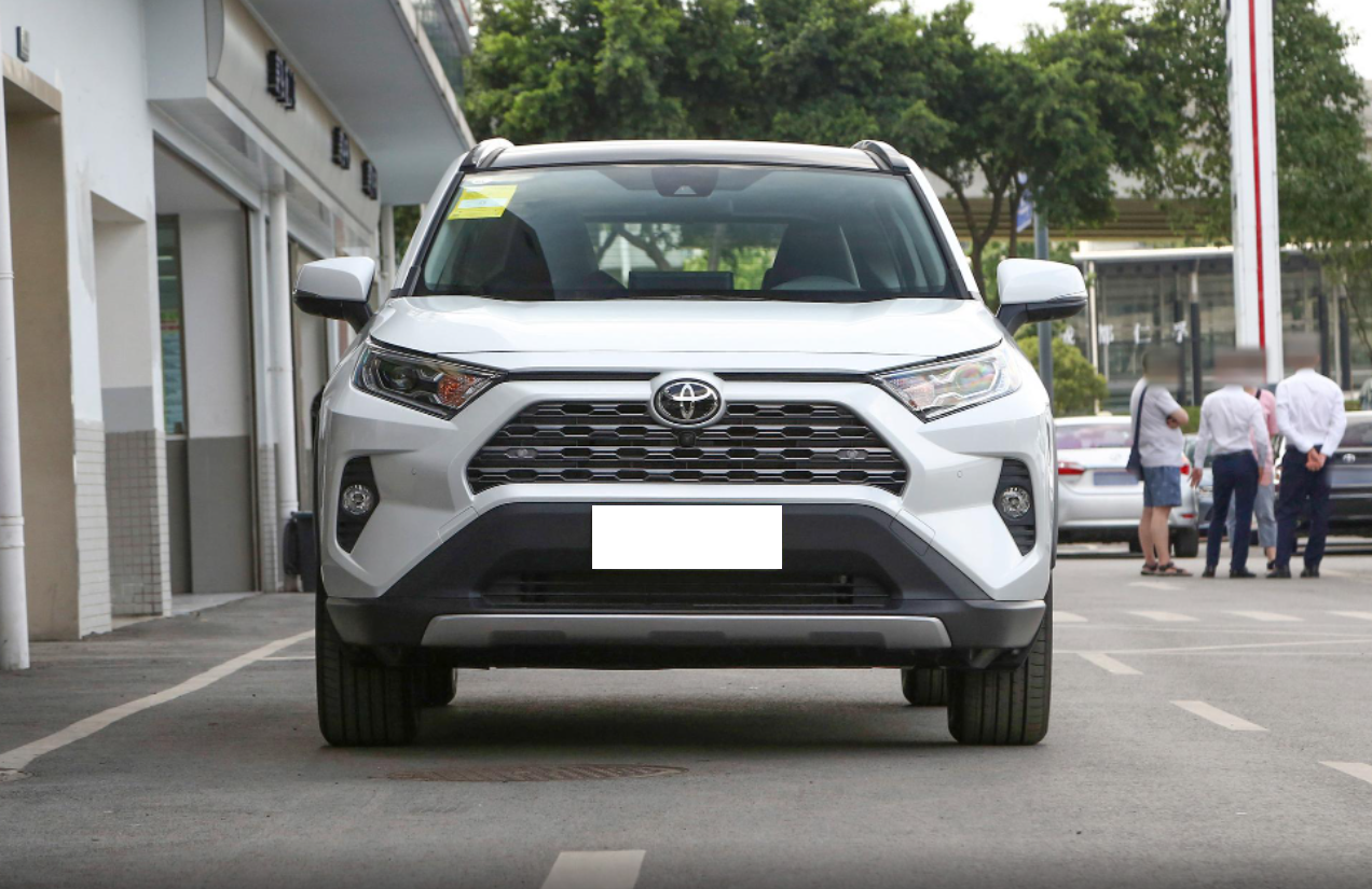 指导价22.68万,百公里油耗6.4L,体验2021款四驱版RAV4荣放