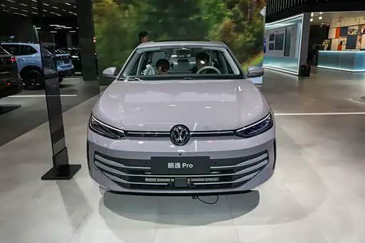 8.88万起焕新上市,新款朗逸Pro重塑A级家轿标杆